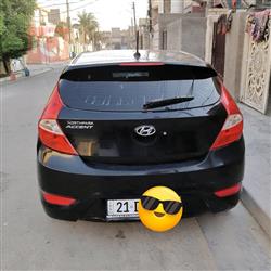 هیوندای ئەکسنت هاچباک